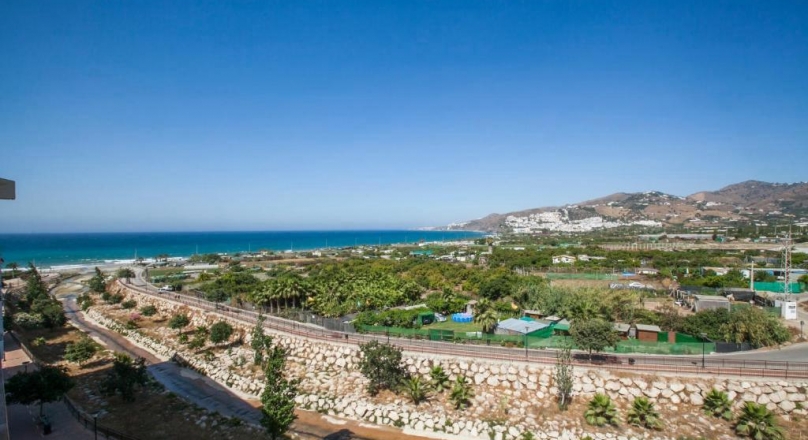 Bonito piso con vistas en Nerja